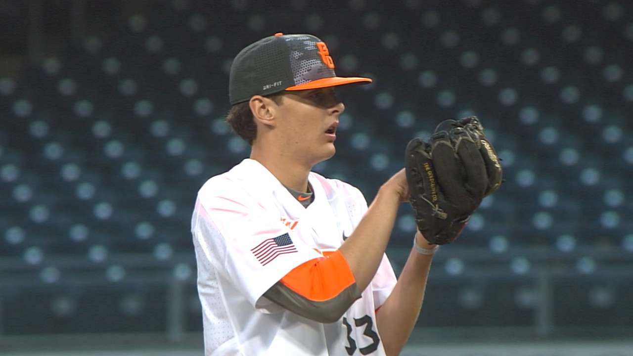 Braves draft RHP Anderson No. 3