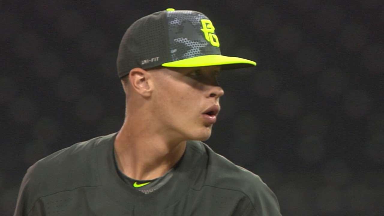 Tigers, 1st-rounder Manning agree to deal