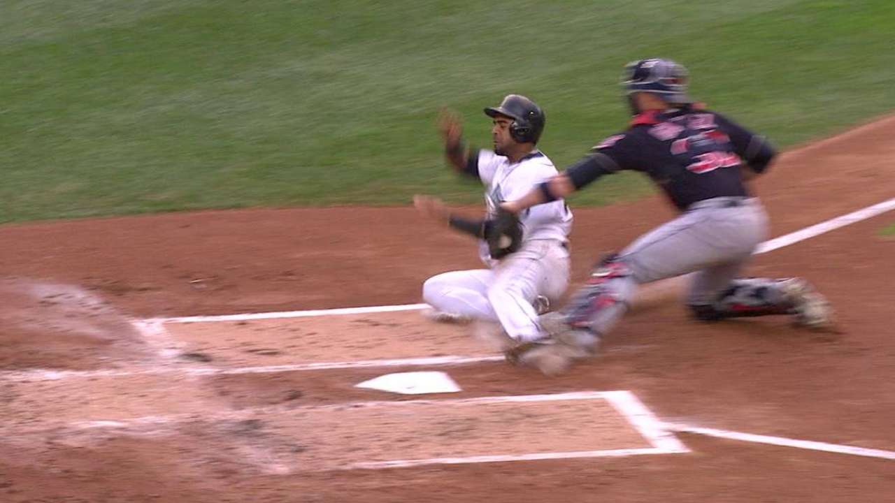 Lindor gets Cruz at home
