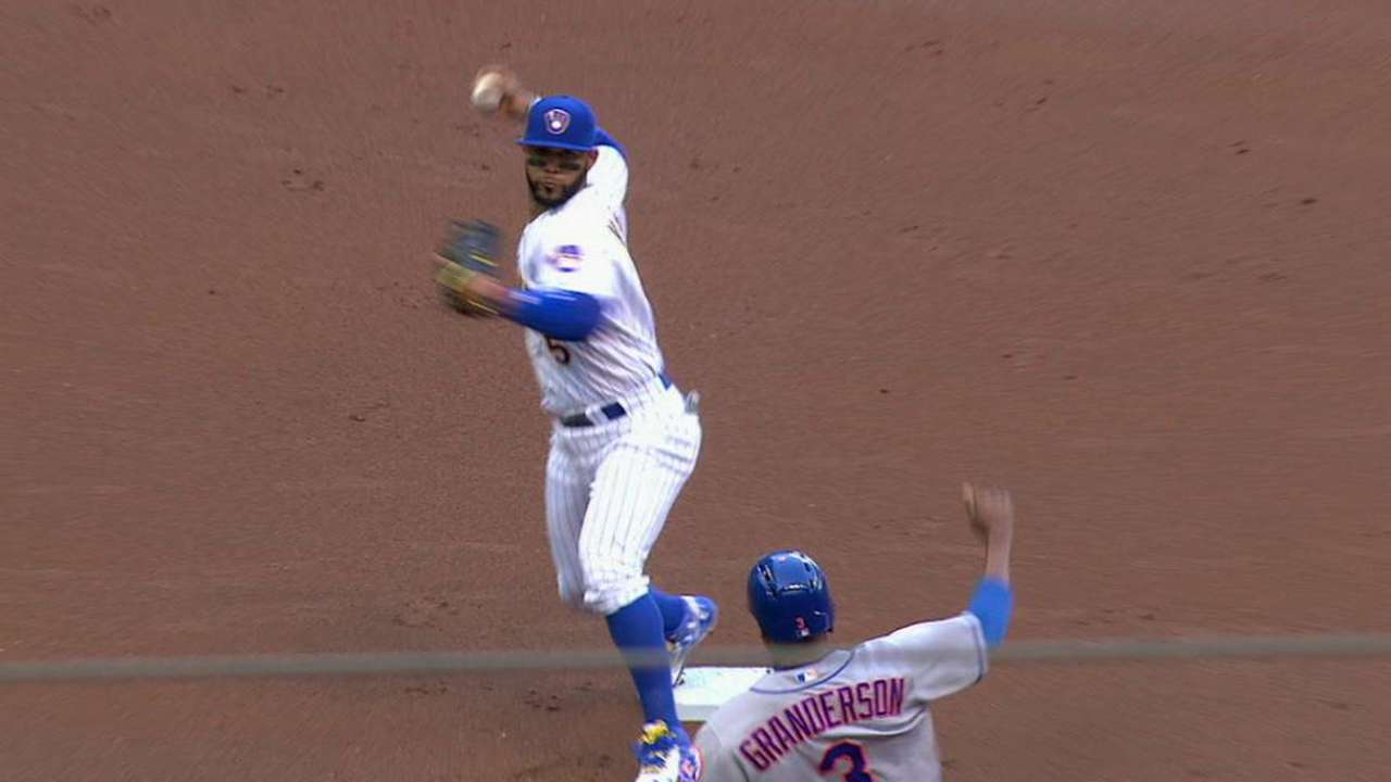 Carter starts 3-6-1 double play