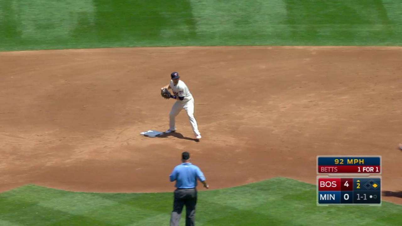 Nunez's inning-ending play