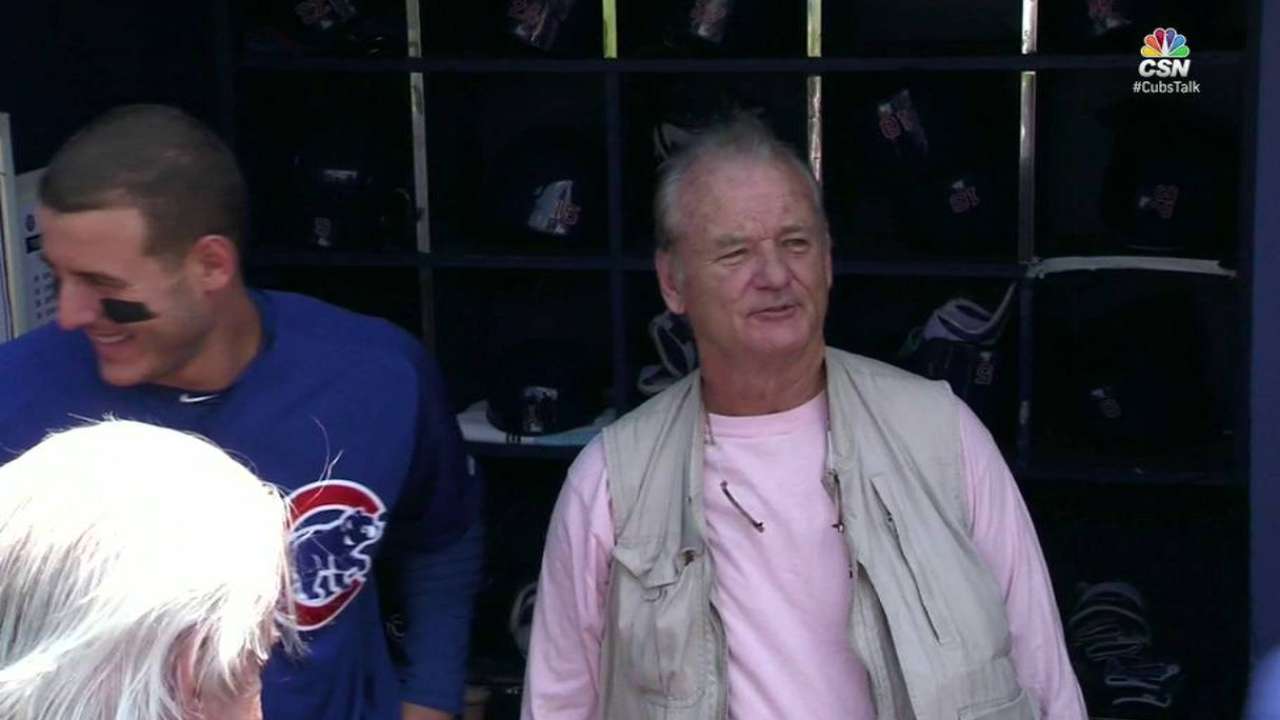 Murray visits the Cubs