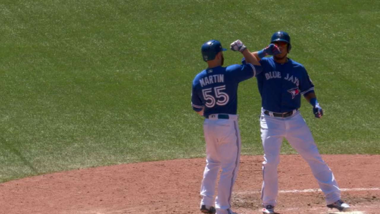 Edwin Encarnación suena dos HR y Azulejos vencen a Orioles