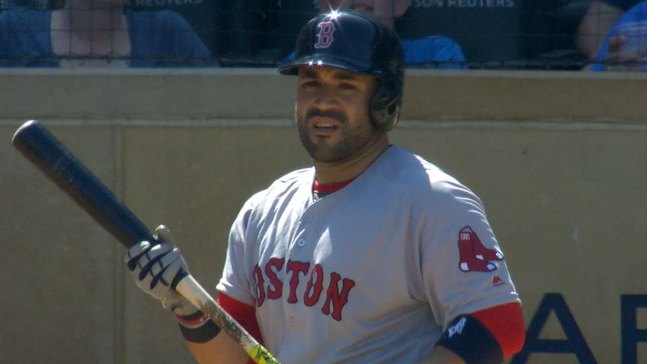 Leon goes 4-for-4 vs. Twins