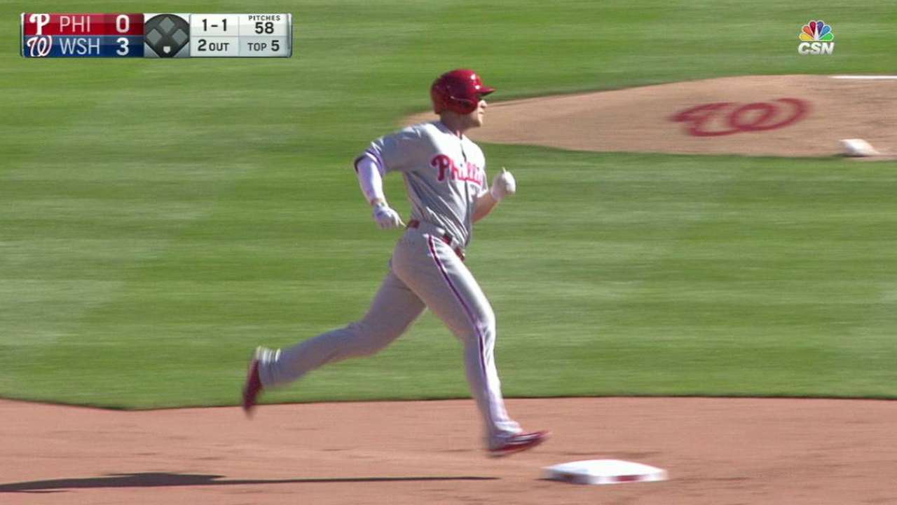 Asche's solo homer