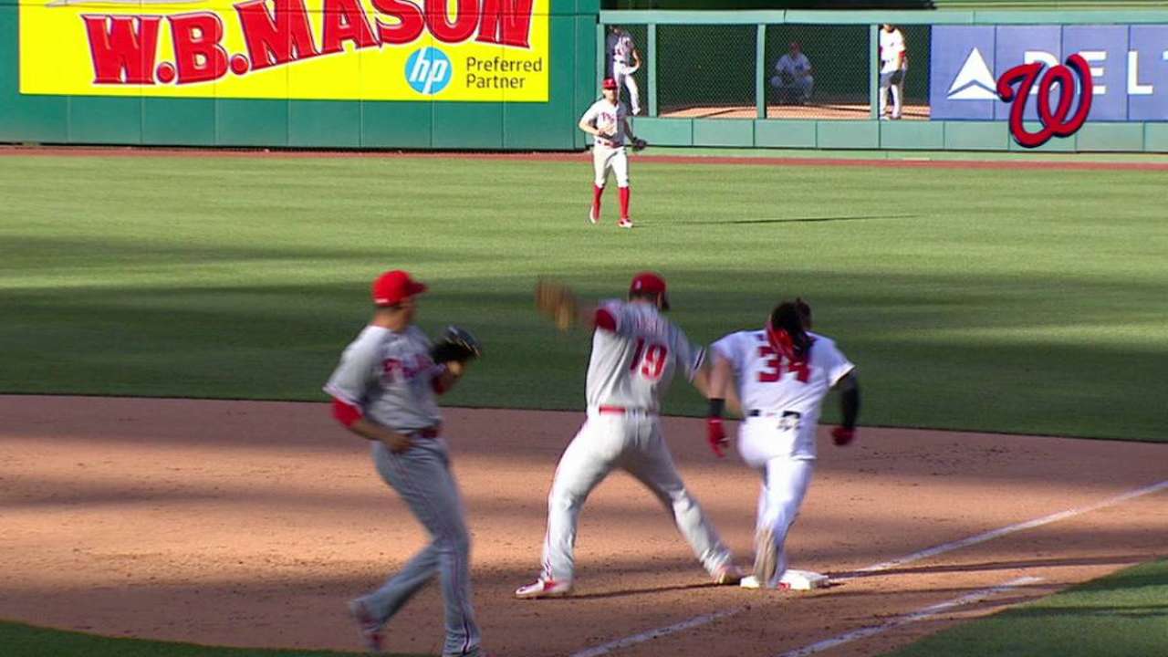 Harper's pinch-hit single