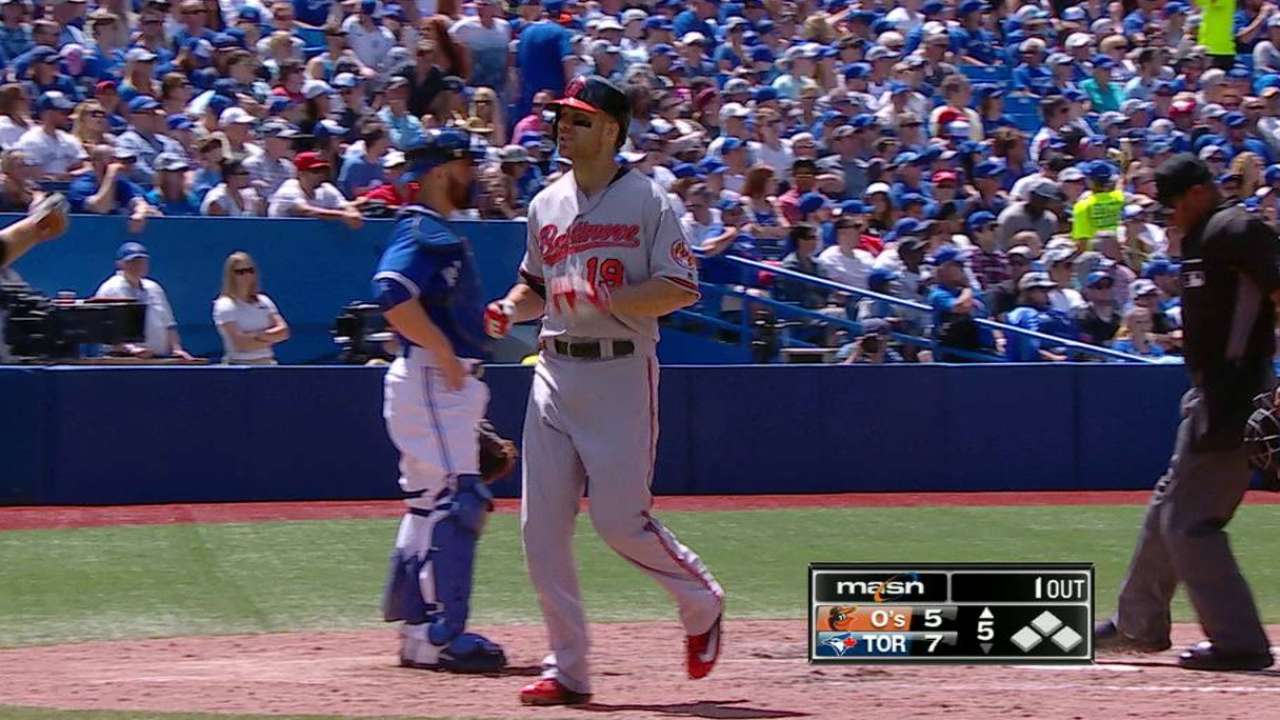 Davis' two-run shot
