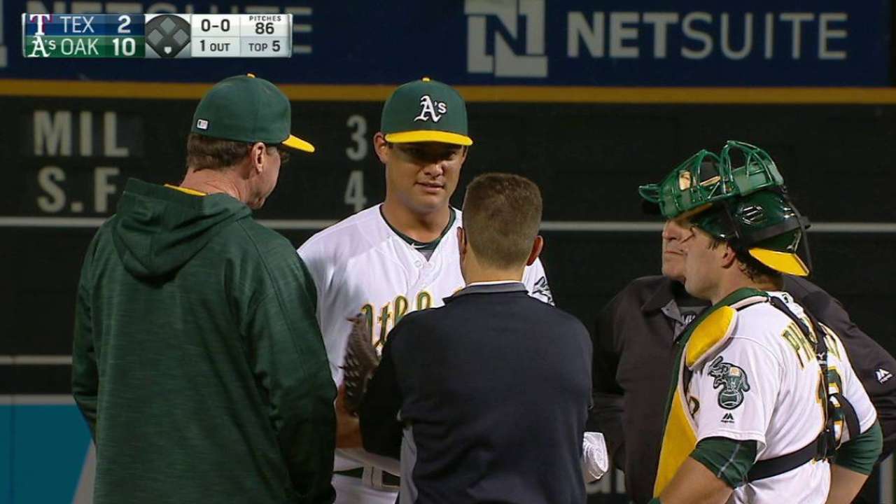Manaea exits in 5th with strained forearm
