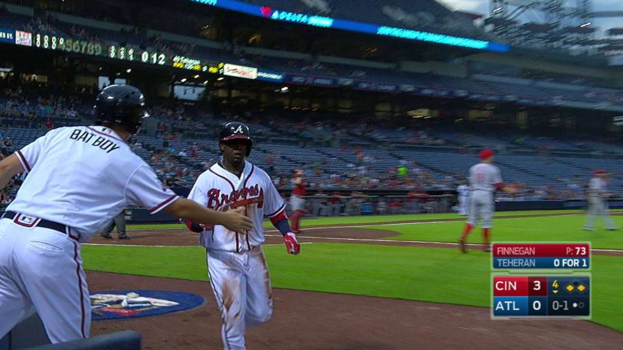 Braves score on a bunt