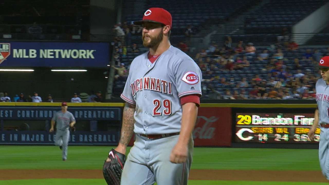 Bruce conecta jonrón y Rojos vencen de nuevo a Bravos