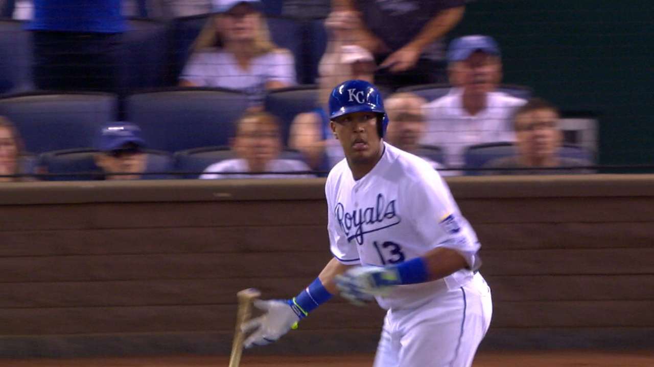 Salvy continues to make big splash with bat