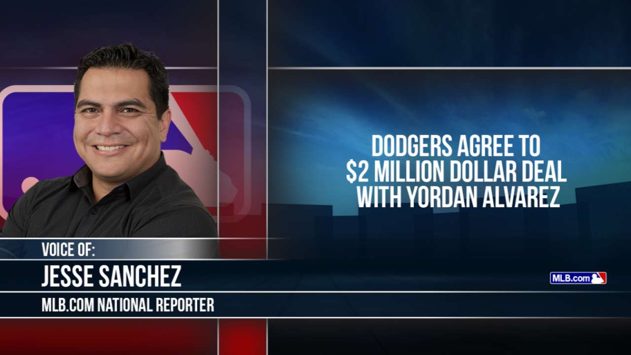 Sources: Dodgers have deal with Cuban OF Alvarez