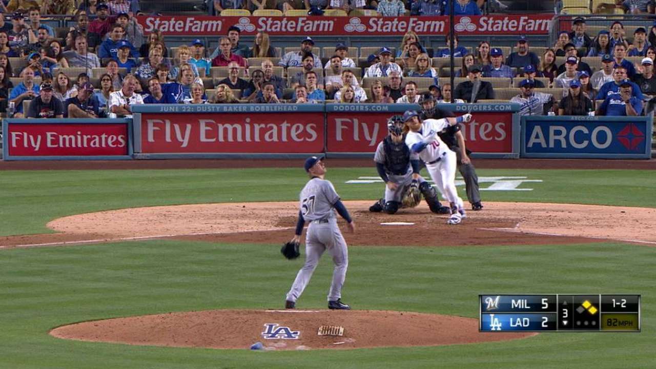 Turner vuelve a brillar y Dodgers vencen a Milwaukee