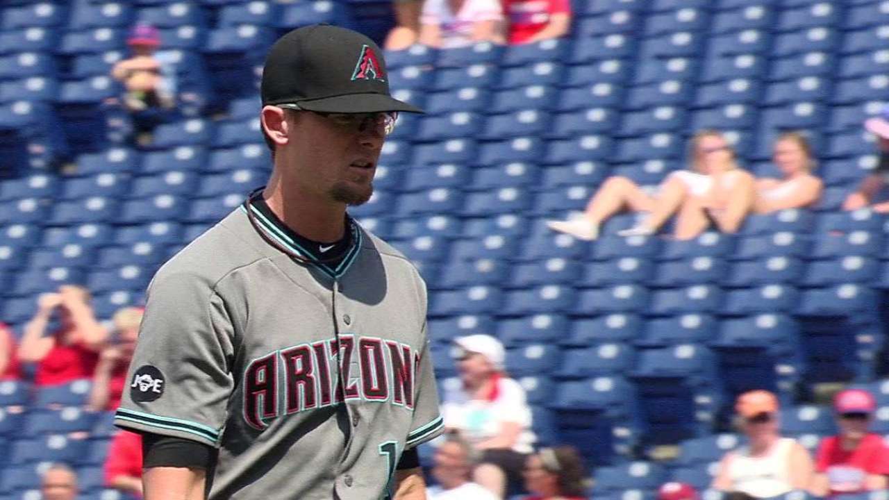 Clippard escapes trouble