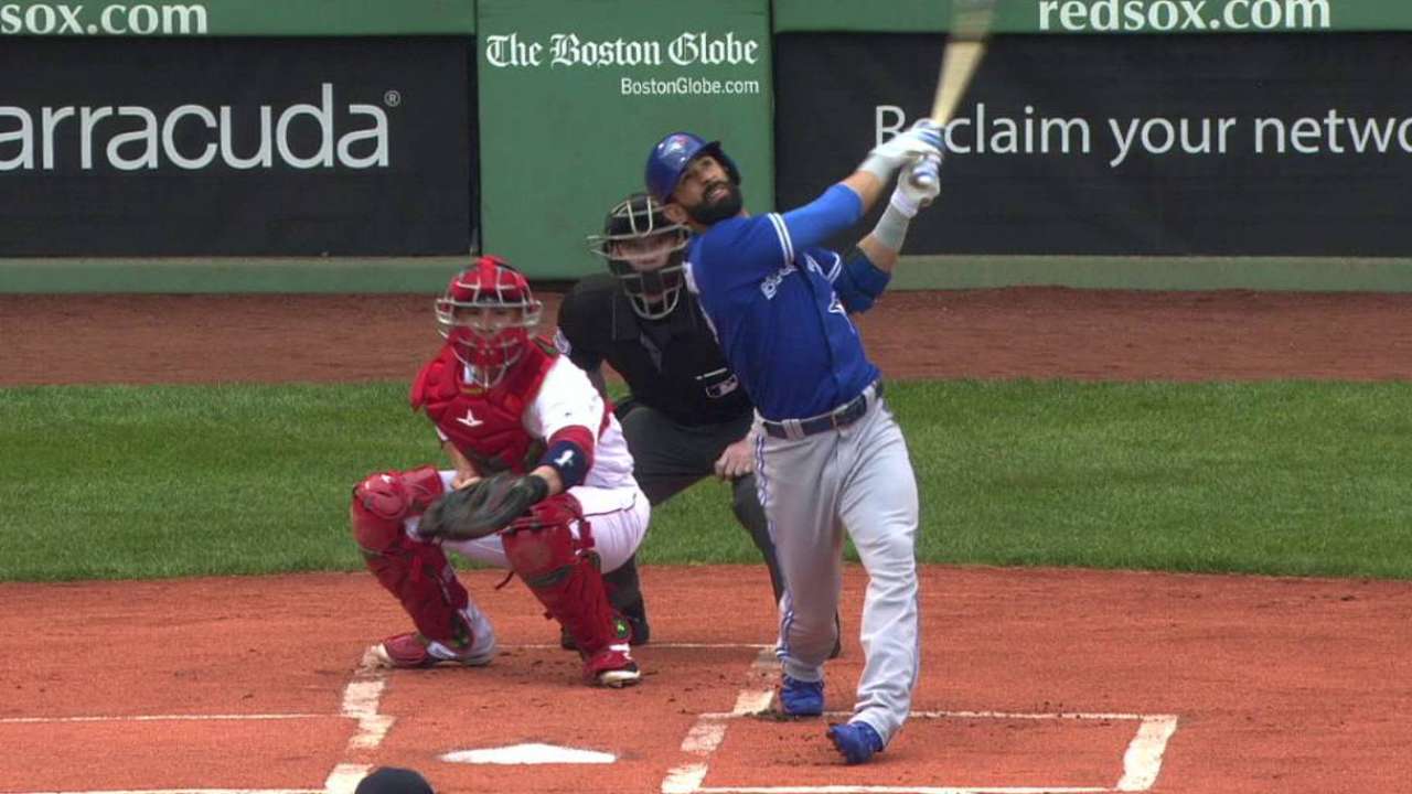 Estrada estuvo cerca del juego sin hit y los Azulejos vencieron a Boston