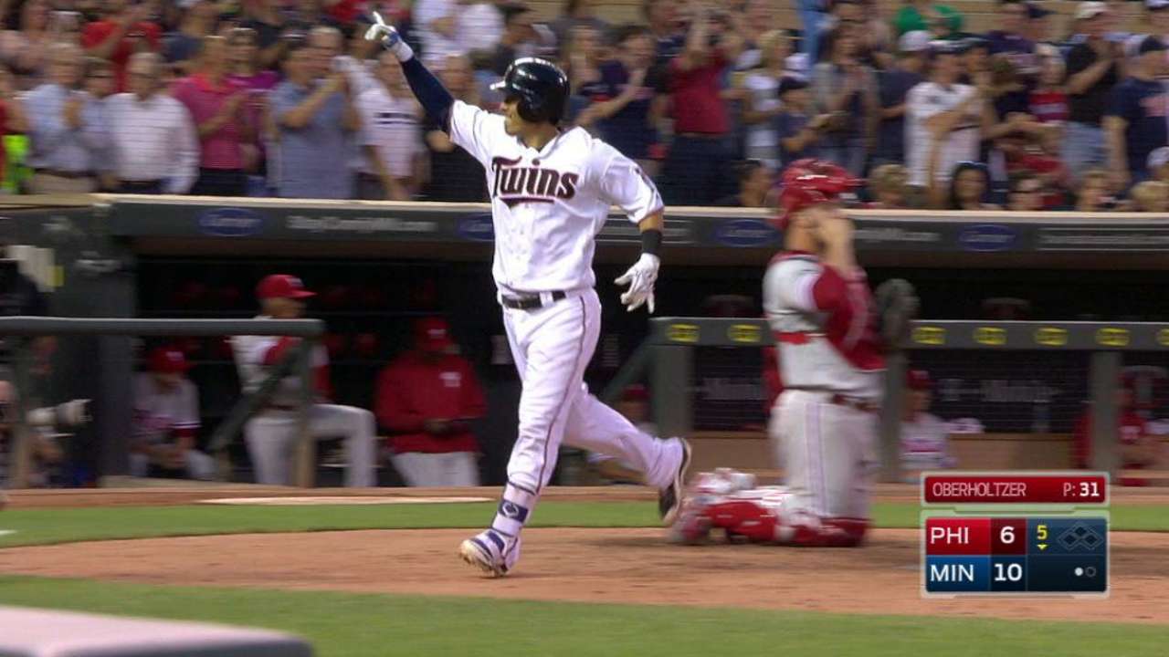 Suzuki's two-run homer
