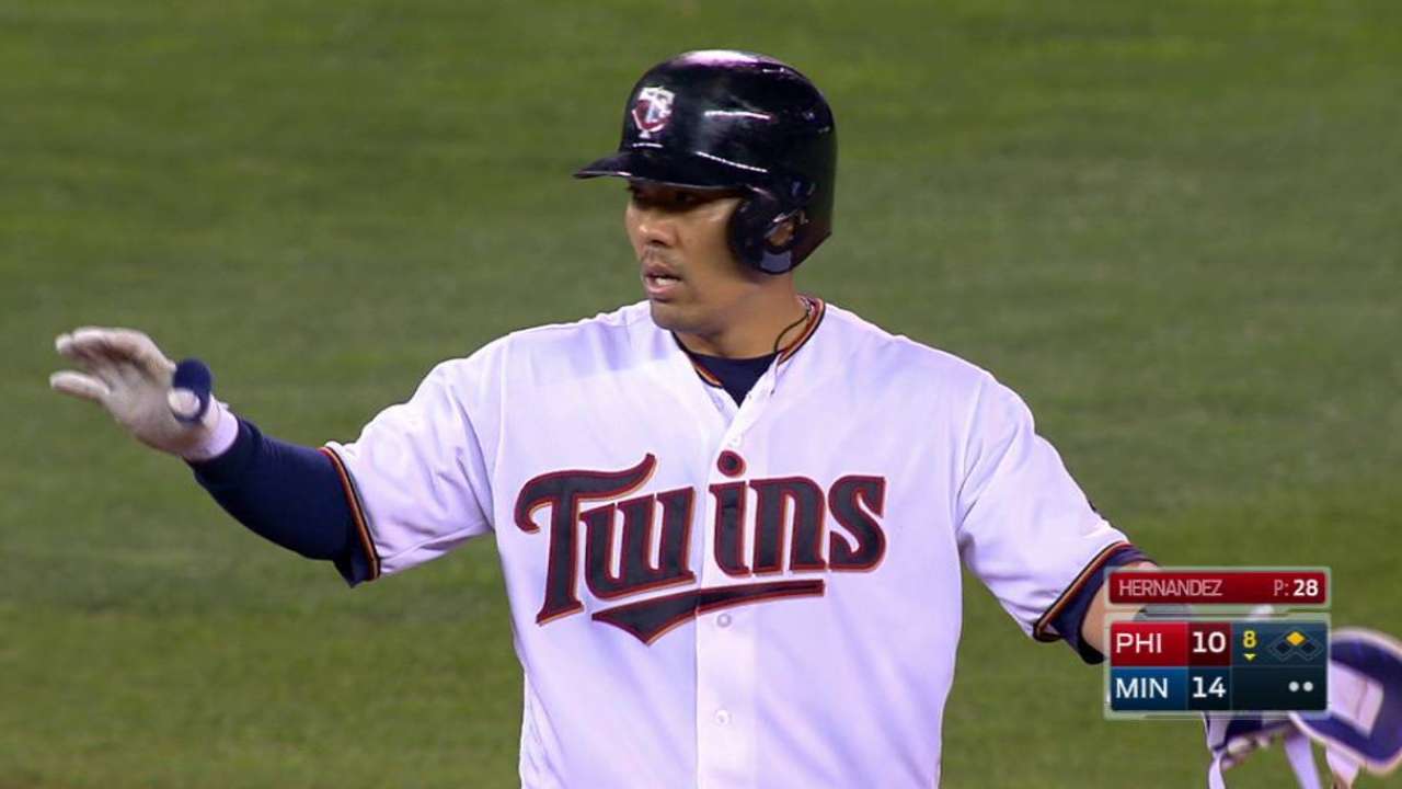 Twins hunden a Filis con seis remolques de Suzuki