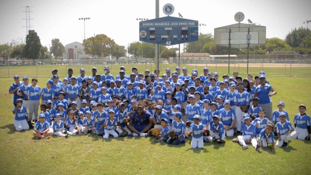 Dodgers Foundation gives back to community