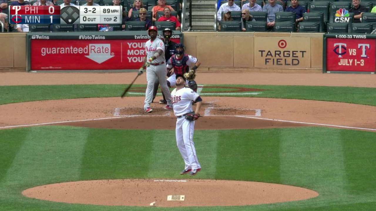 Howard's solo home run