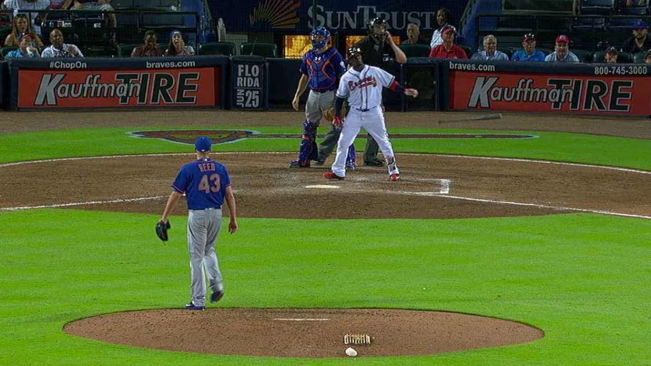 Con jonrón de García, Bravos remontan y vencen a Mets