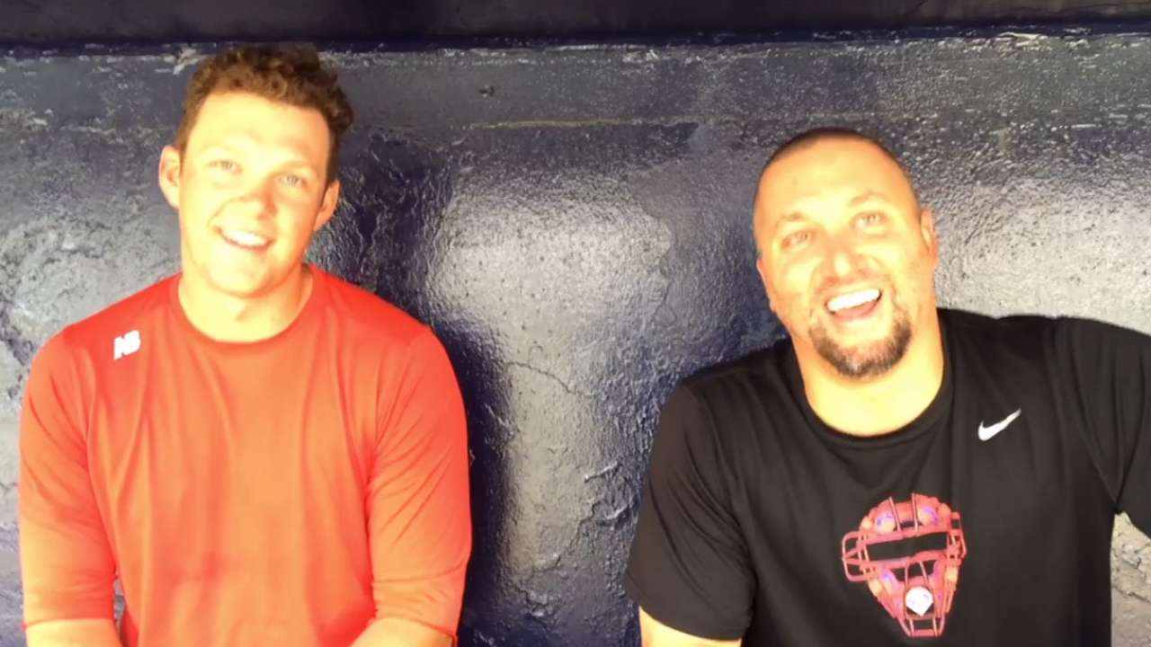 Fox, Hoskins on his teammates