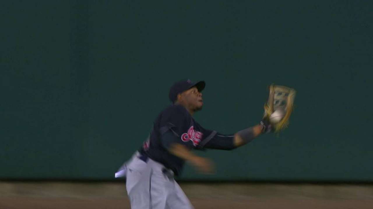 Davis' incredible running catch