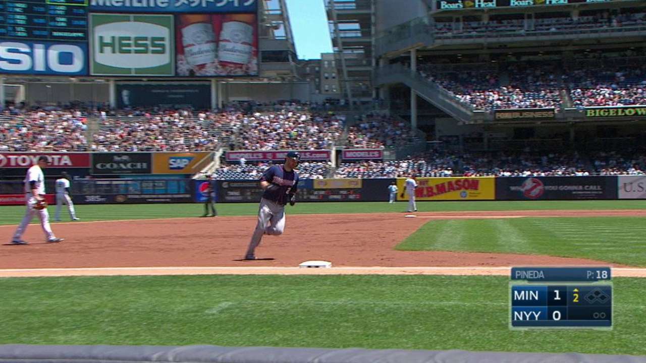 Dozier's solo home run