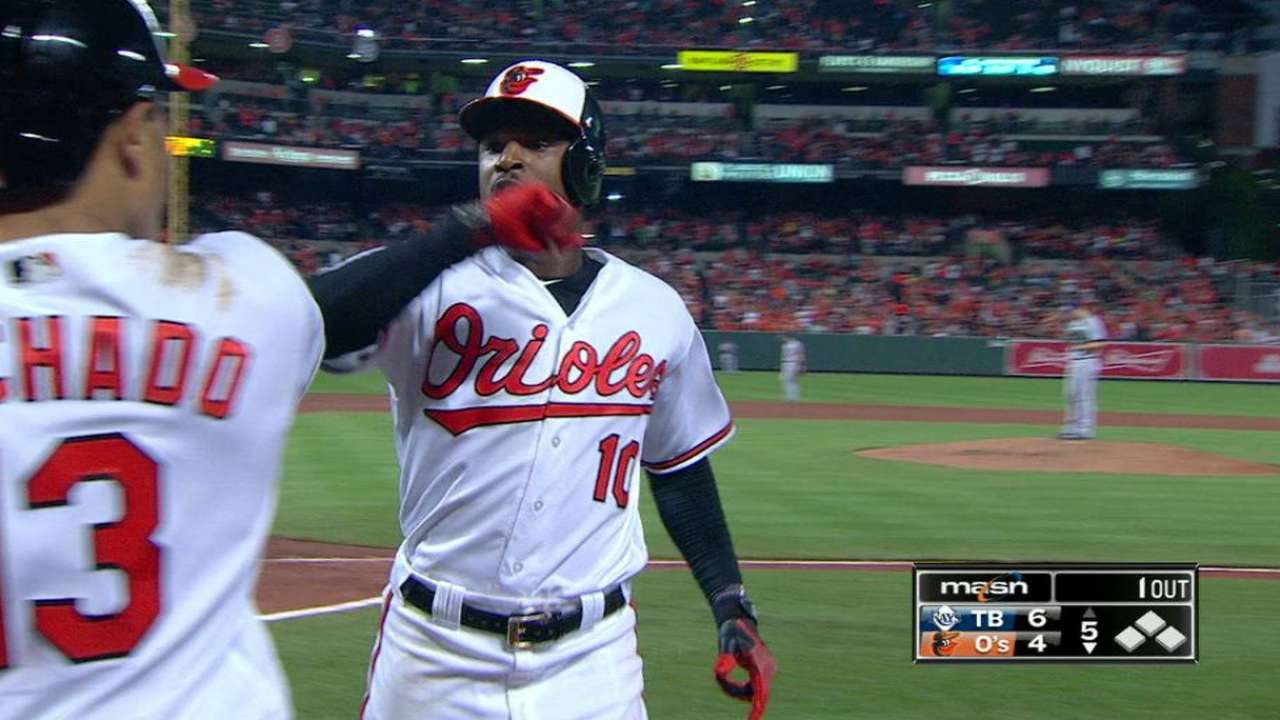 Jones' 15th homer of the season