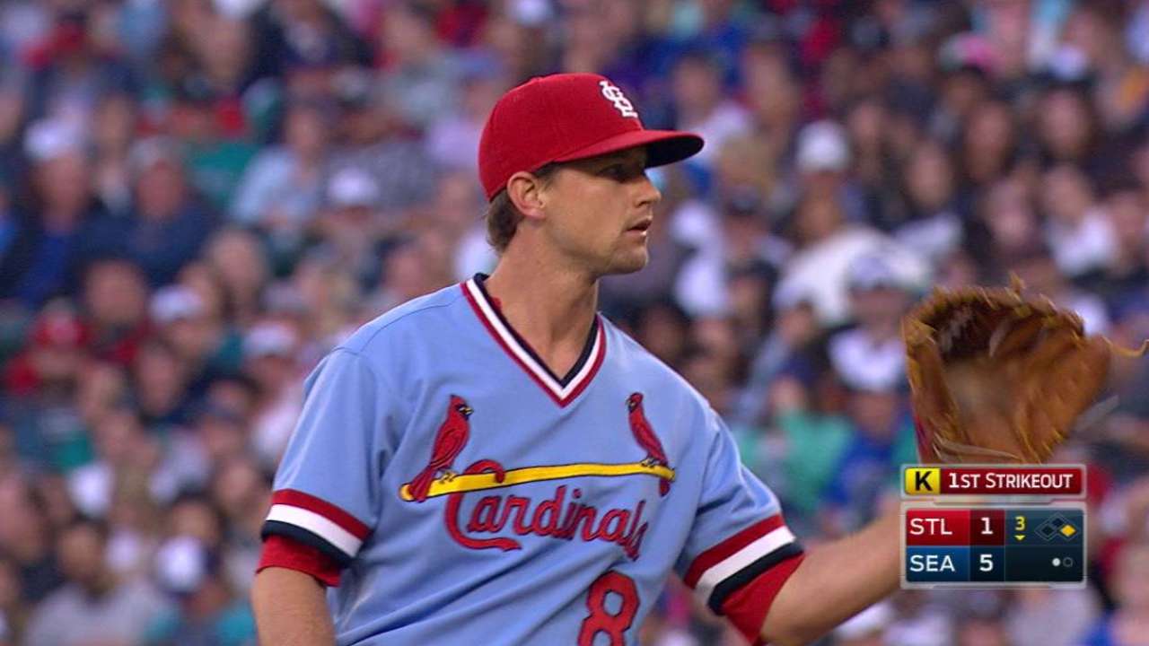 Leake's slow start digs Cards early hole