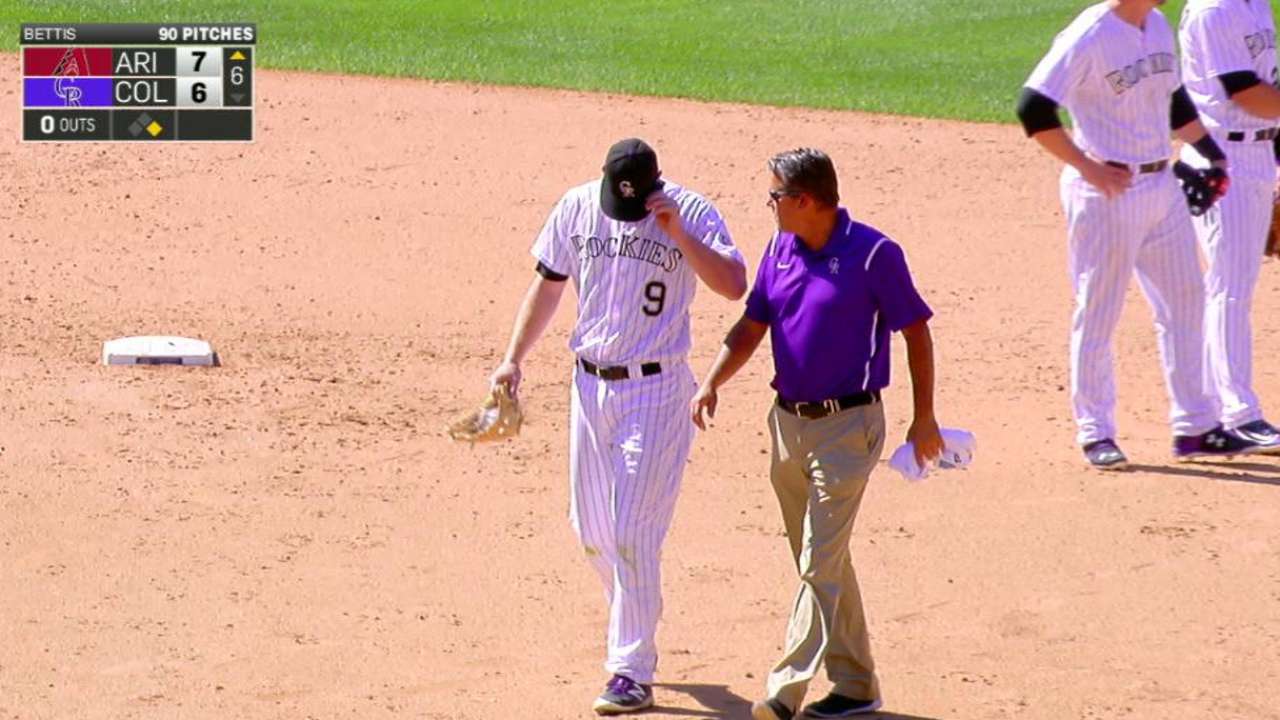 LeMahieu exits with an injury