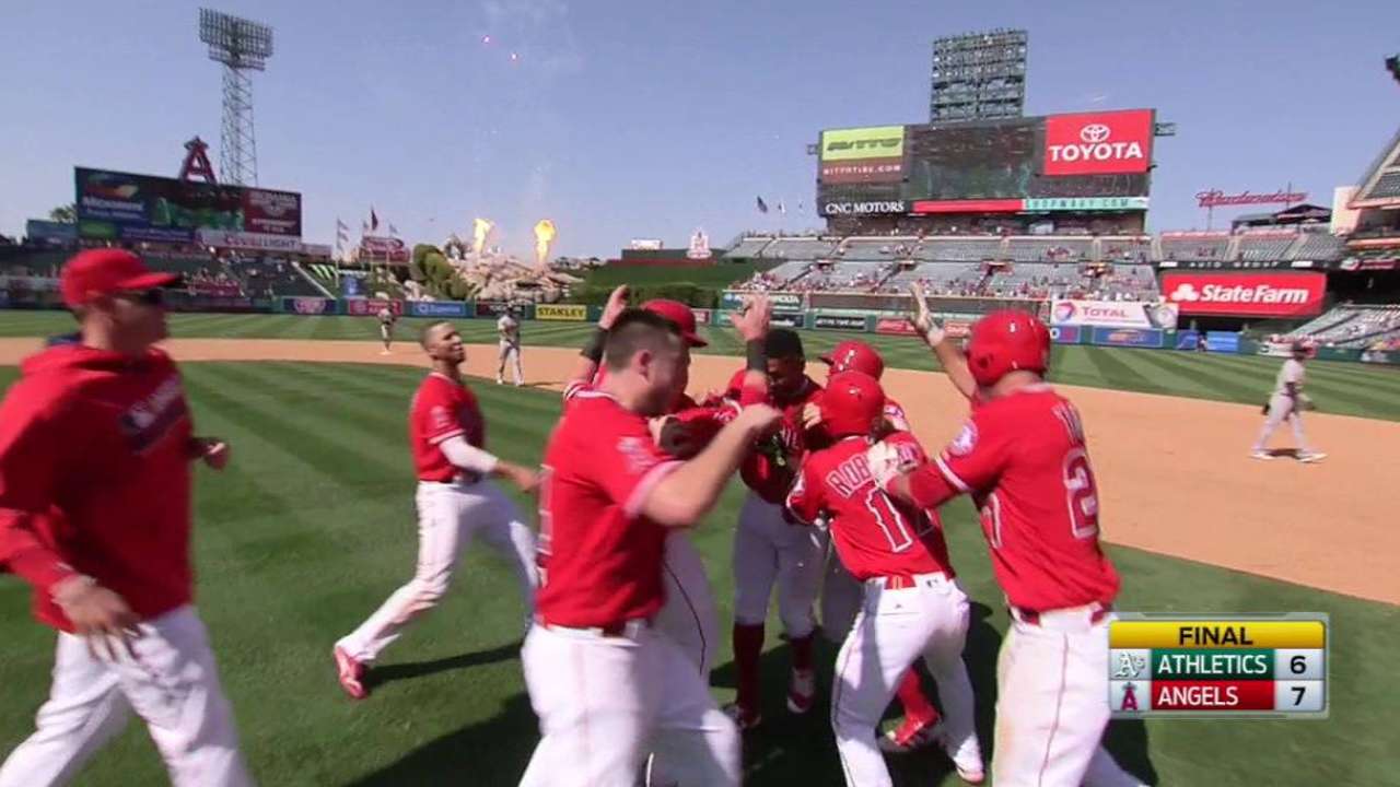 Marte's walk-off sacrifice fly