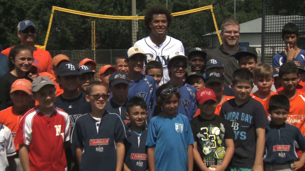 Archer shows support for local Little League