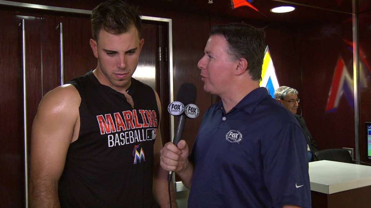 Led by Fernandez, Marlins make statement