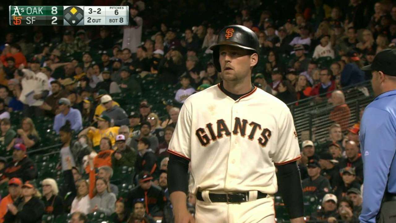 Gillaspie scores on wild pitch