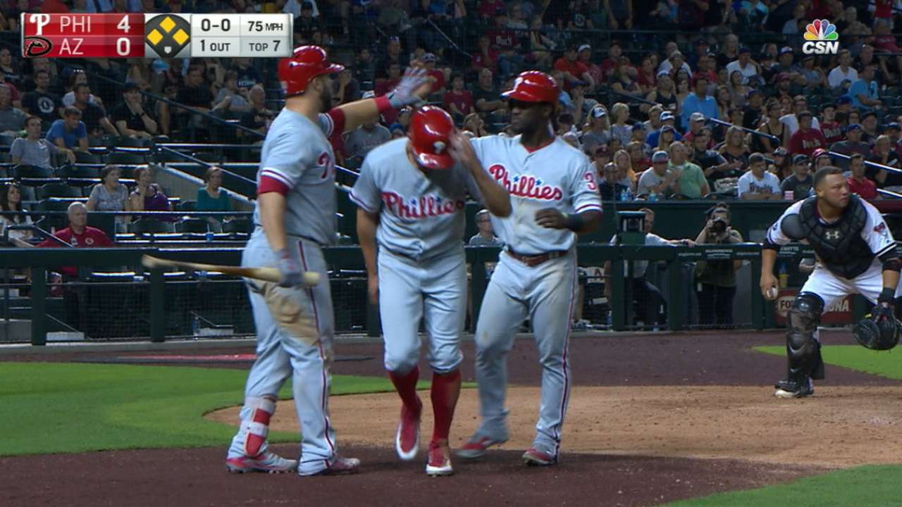 Phillies' big inning, Velasquez sink D-backs