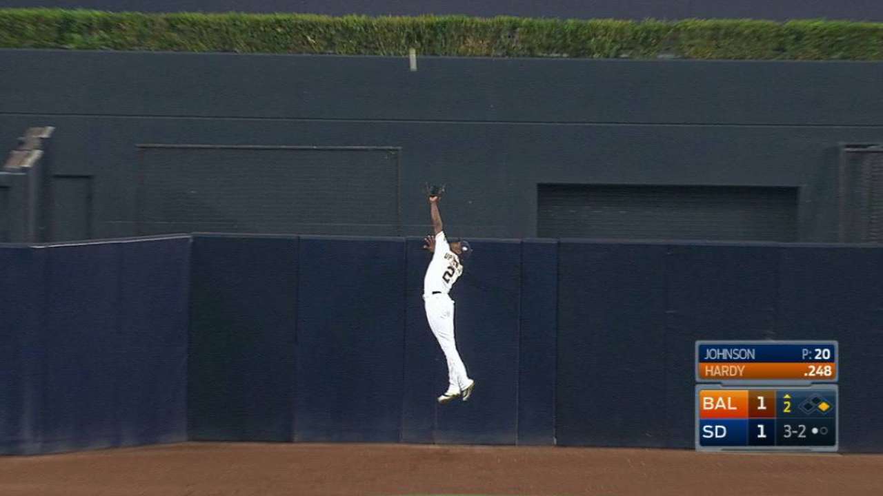 Upton Jr. robs homer in the 2nd