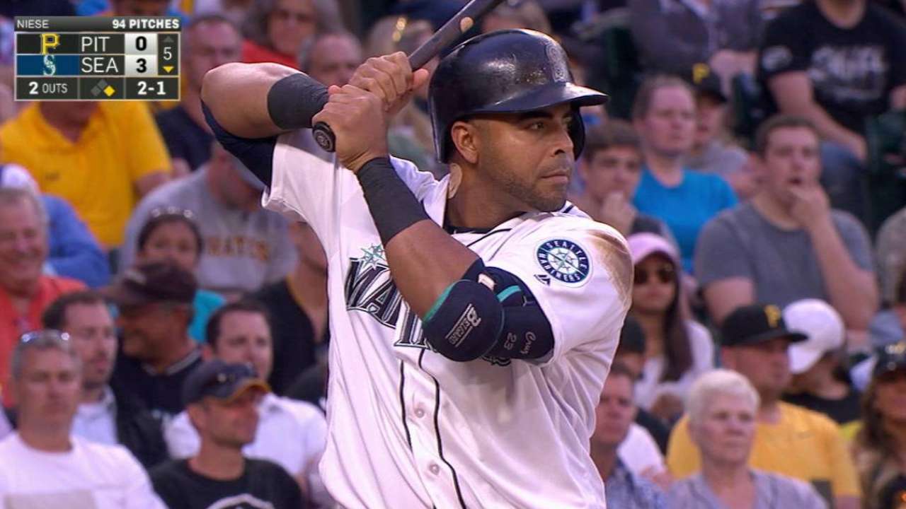 Cruz pega su 20mo HR y Seattle supera a Pittsburgh