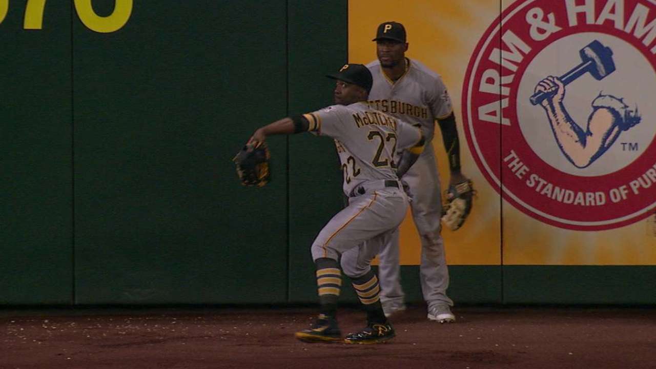 Pirates get Lee at home