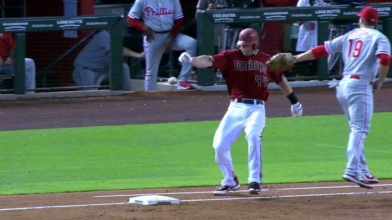 Goldy reaches on throwing error