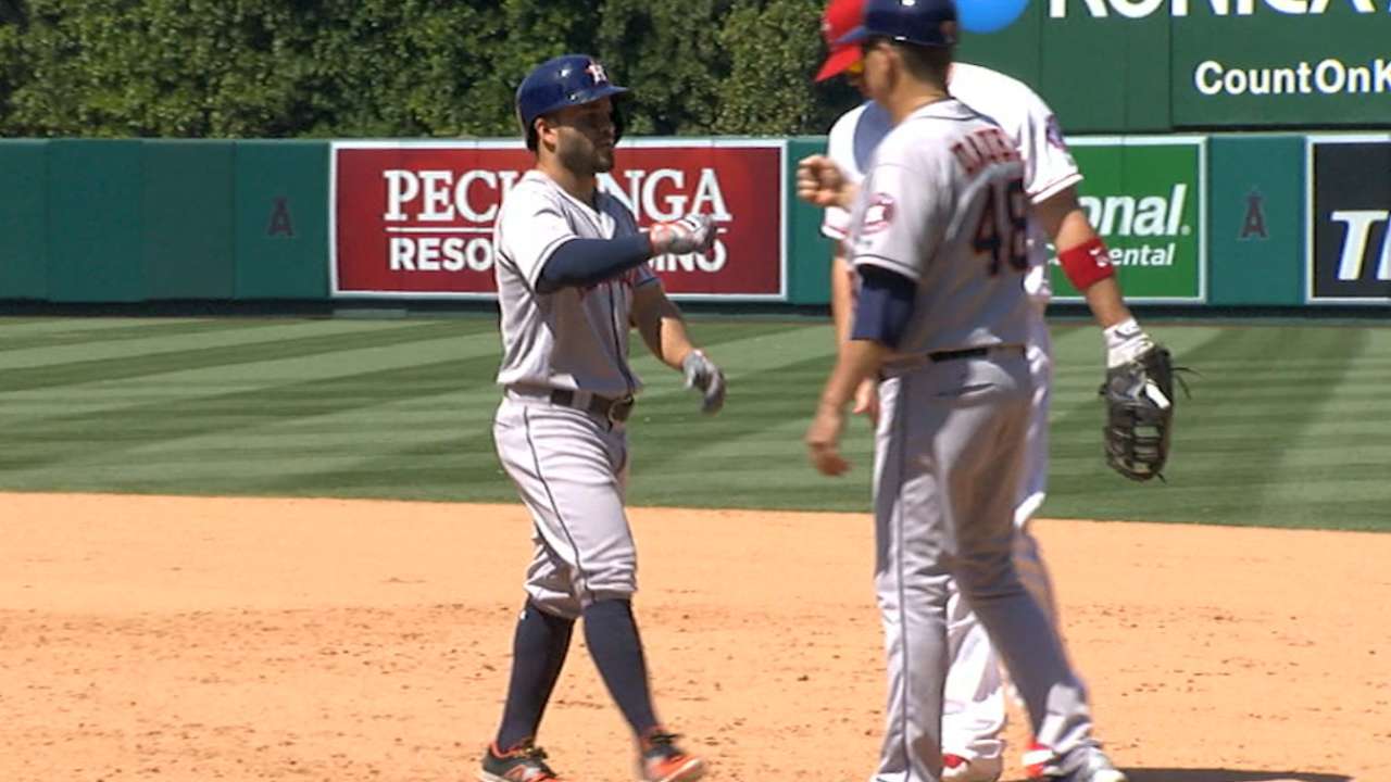 Los Astros ahora barrieron a Angelinos a domicilio
