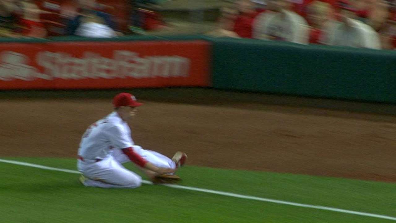 Doble de Escobar lidera triunfo de Reales en extrainnings