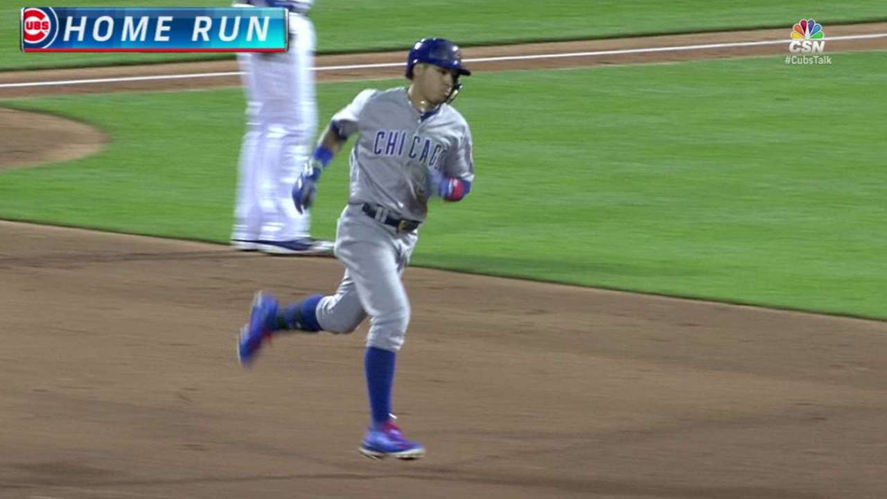 Javier Báez va madurando como jugador en los Cachorros