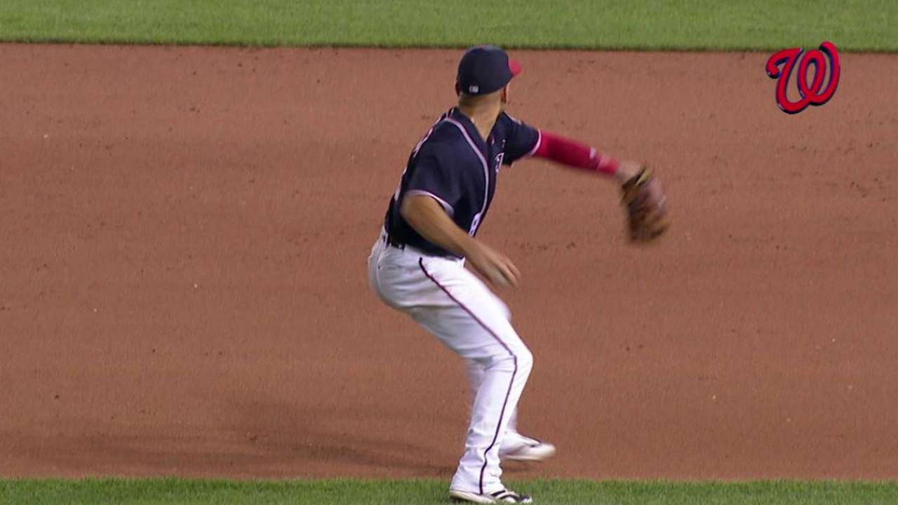 Nationals retire Suarez
