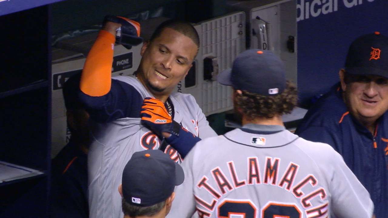 Must C: V-Mart crushes a pair