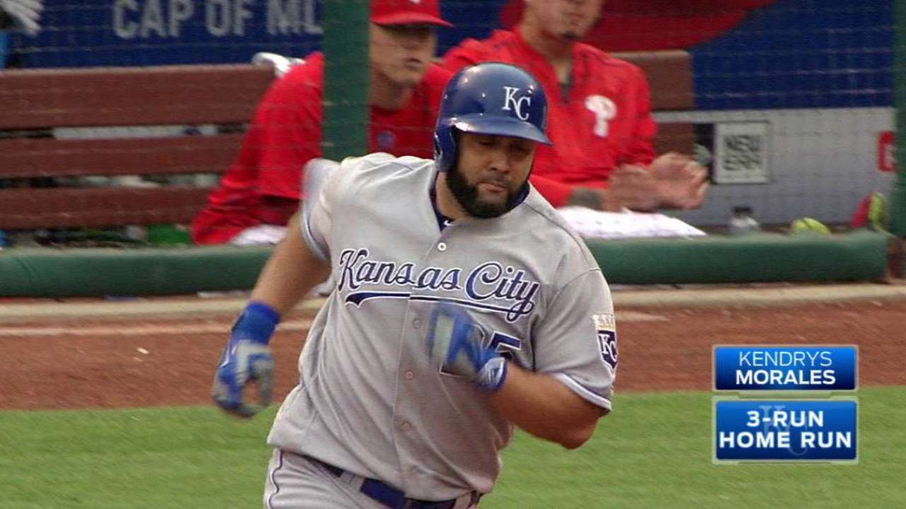 Kendrys Morales pega 2 HR para dar triunfo a K.C. sobre Filis Kendrys Morales pega 2 HR para dar triunfo a K.C. sobre Filis