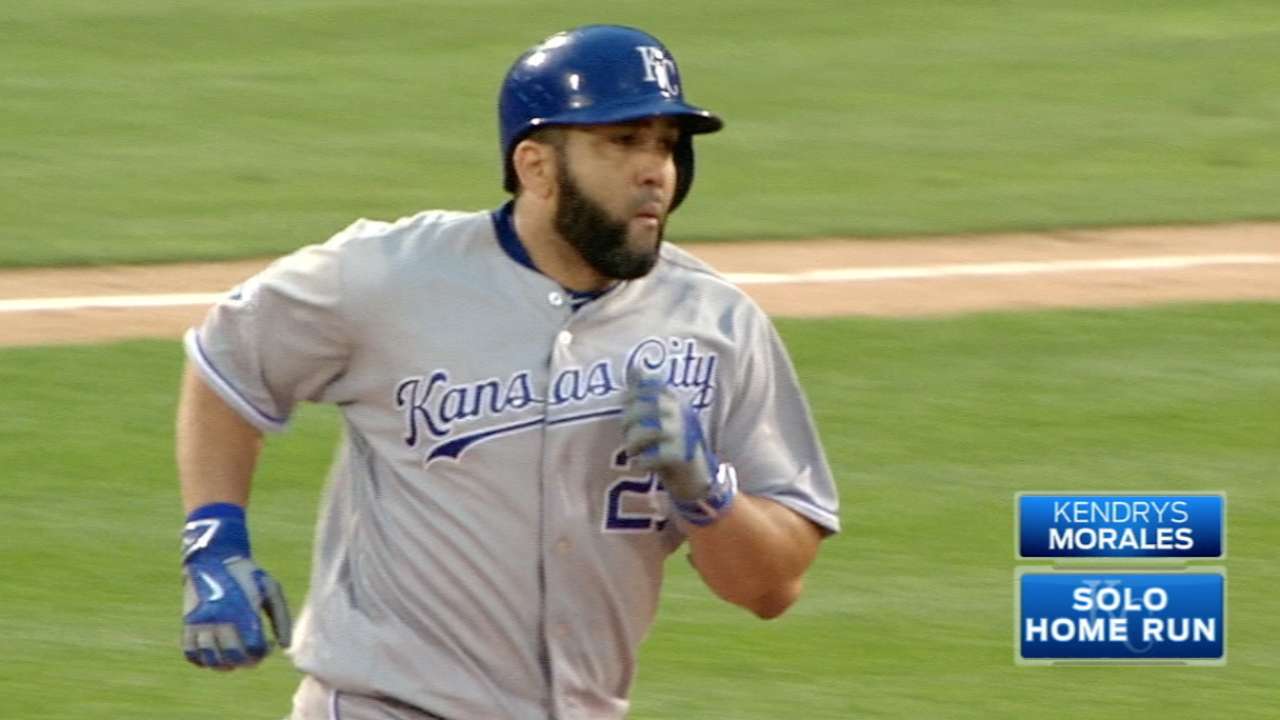 Morales in Wonderland: RF's 2 HRs power win