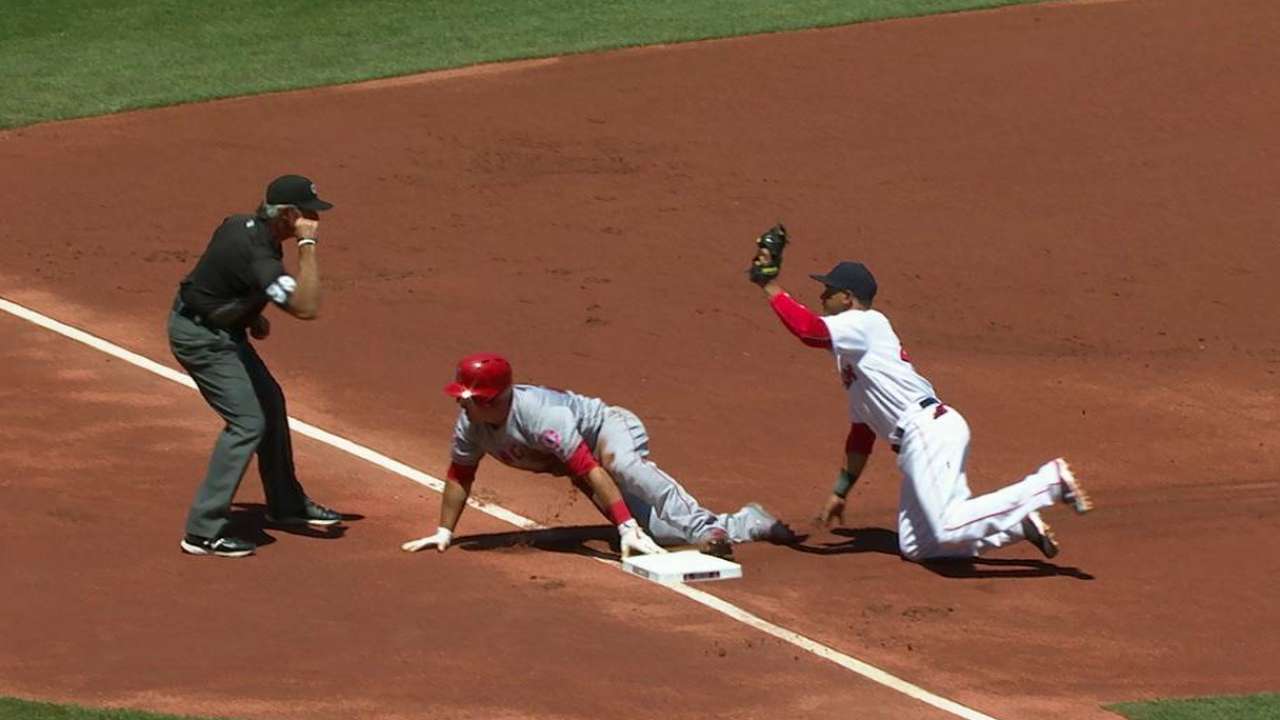 Baserunning issues continue to plague Angels