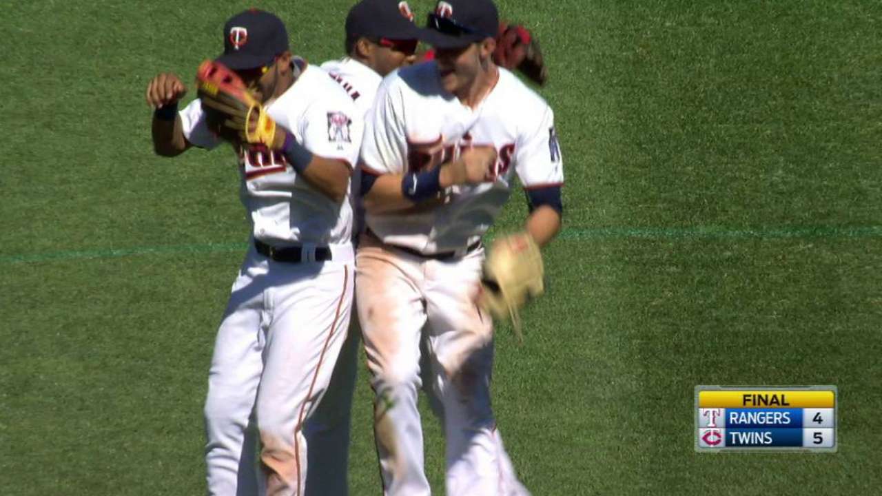 Kintzler notches the save