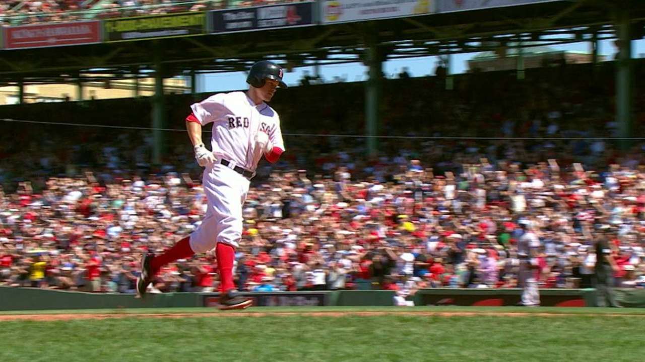Holt again shows he's X factor for Red Sox