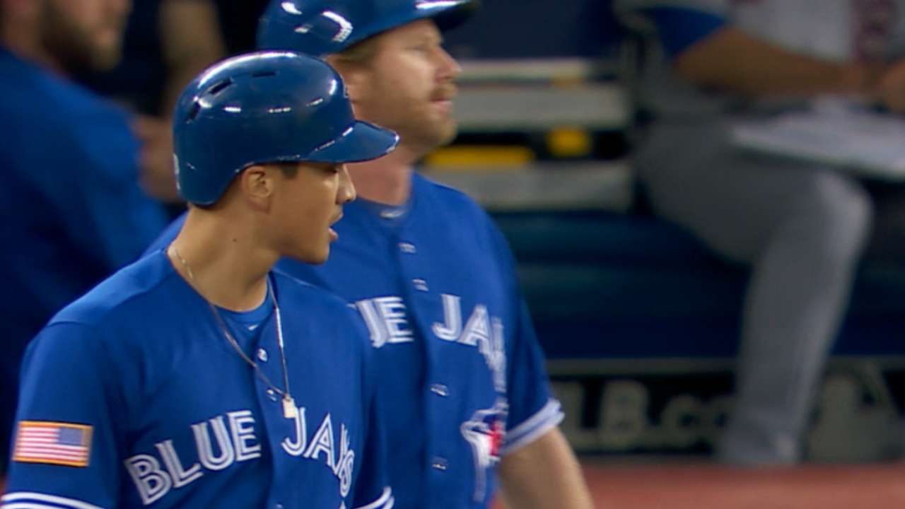 Blue Jays' late eruption backs Sanchez's gem